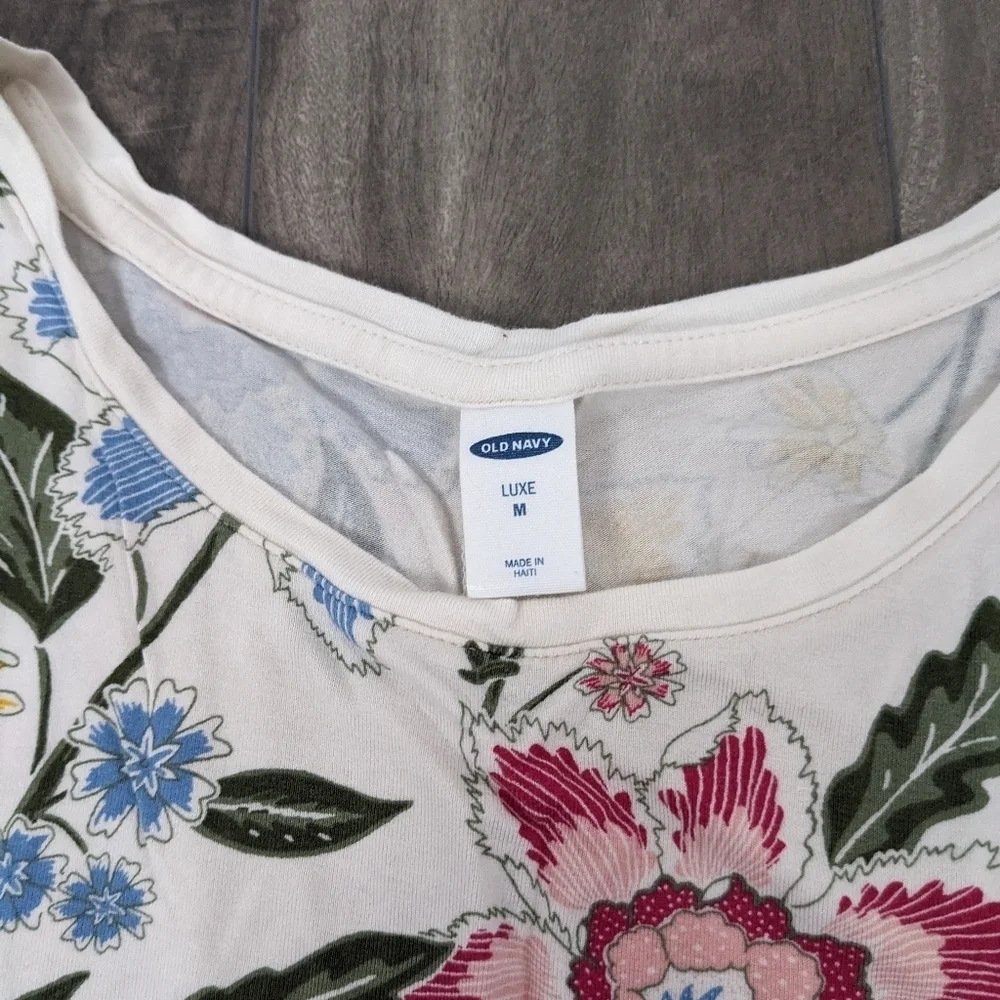 Old Navy Luxe Tank Top Size Medium Cream Floral - Picture 4 of 7